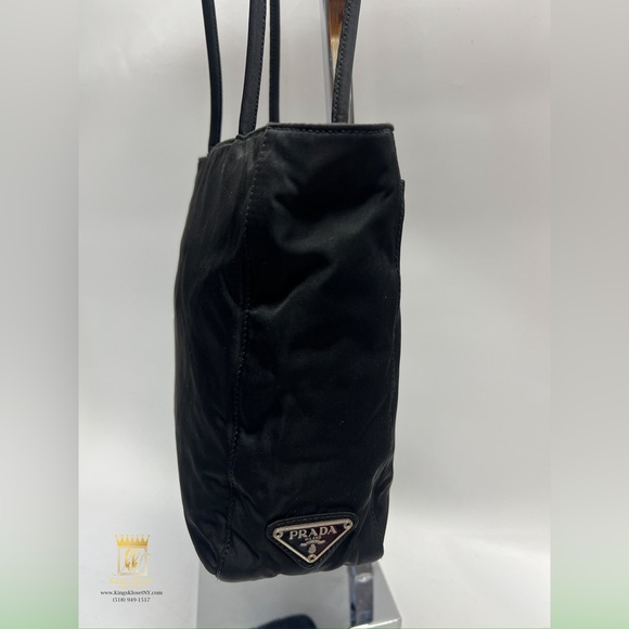 Prada tote - Picture 3 of 15